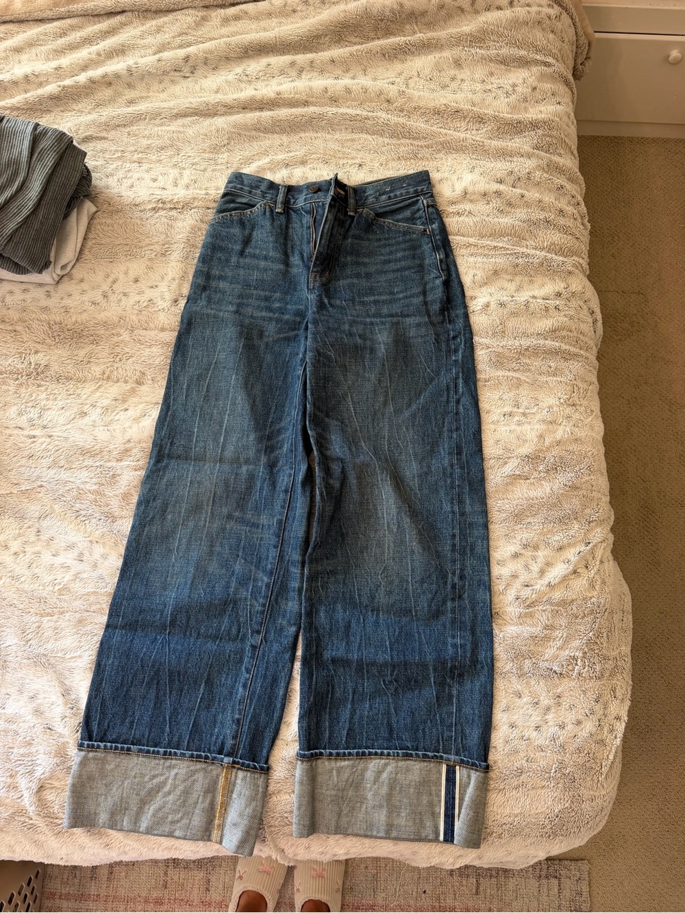 Madewell Dark Blue ‘super wide leg Jean’ with cuff